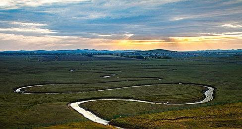 网易科幻射击RPG《天鹅座企业》公布 12月抢先体验